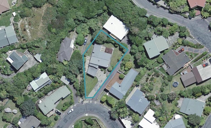 21 David Crescent, Karori, Wellington - Carousel 1