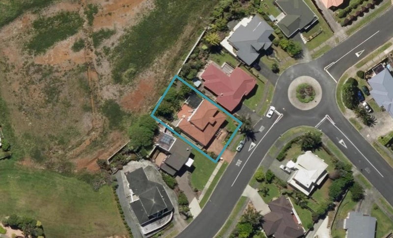 13 Pebble Beach Boulevard, Te Kamo, Whangarei - Carousel 1