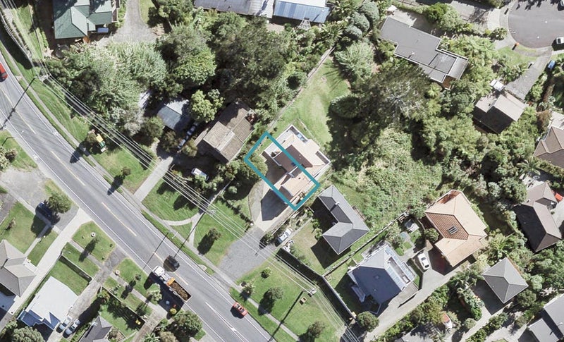 905B East Coast Road, Northcross, Auckland - Carousel 1