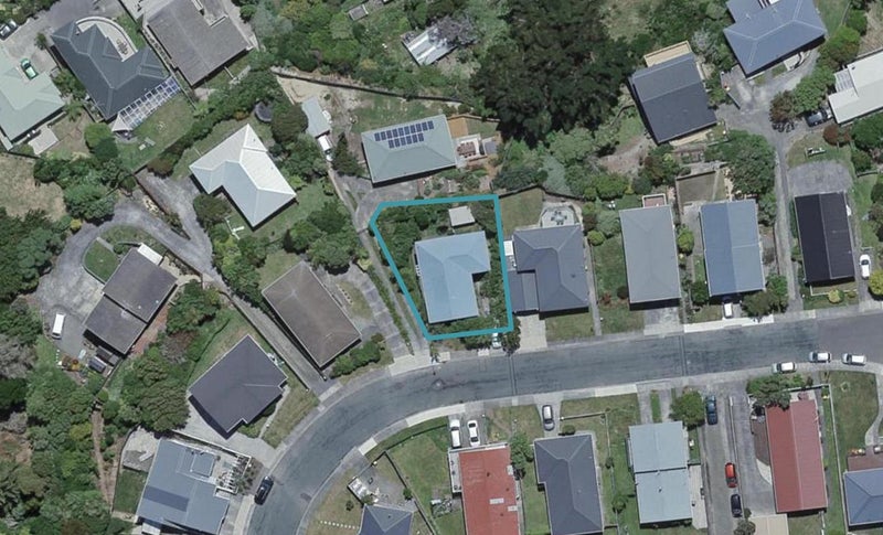 33 Lomita Road, Johnsonville, Wellington - Carousel 1