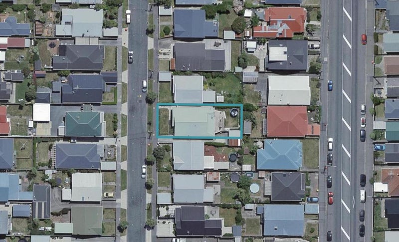 16 Palm Avenue, Lyall Bay, Wellington - Carousel 1