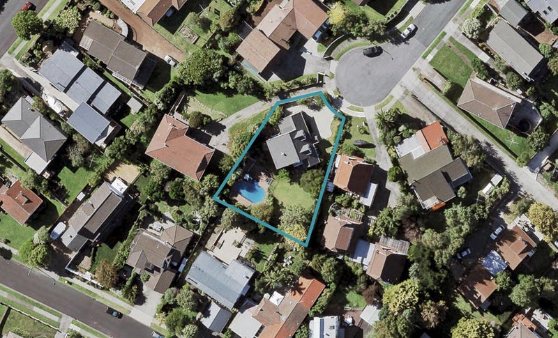9 Regia Close, Half Moon Bay, Auckland - Carousel 1