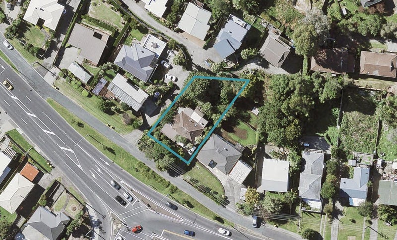 587 East Coast Road, Browns Bay, Auckland - Carousel 1