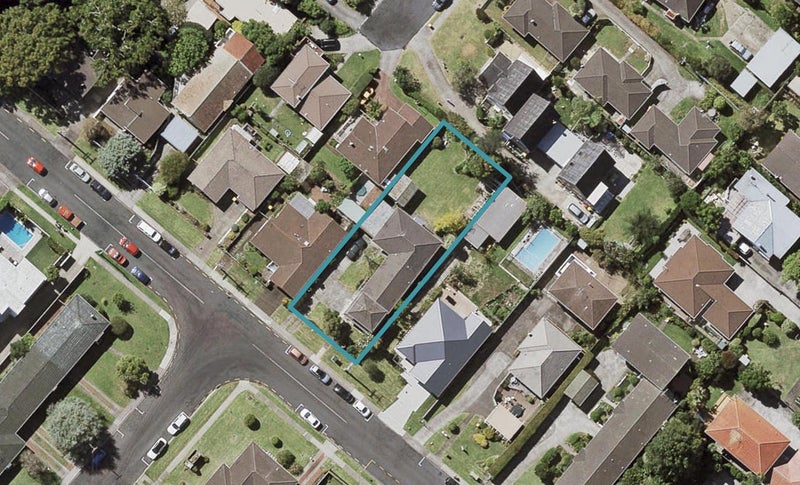 11 Waterloo Road, Milford, Auckland - Carousel 1