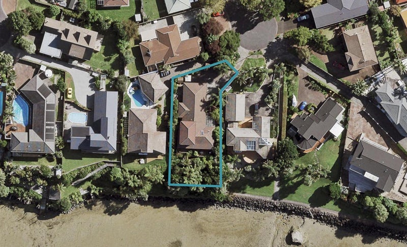 7 Aztec Place, Conifer Grove, Takanini - Carousel 1