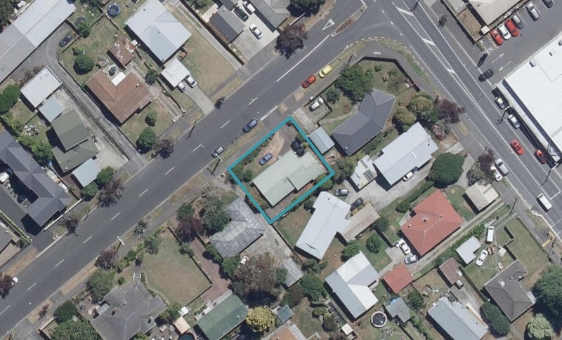 92 Carrington Avenue, Silverdale, Hamilton - Carousel 1