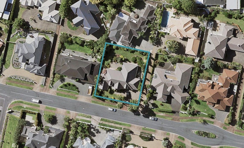 24 Manor Park, Sunnyhills, Auckland - Carousel 1