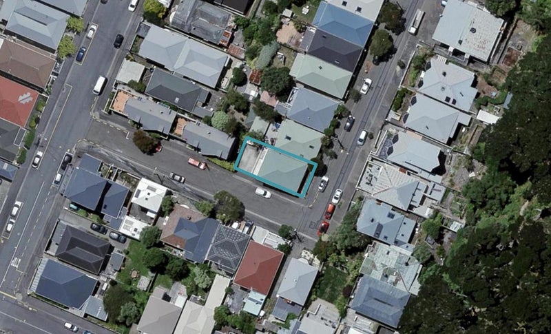 32 Scarborough Terrace, Mount Victoria, Wellington - Carousel 1
