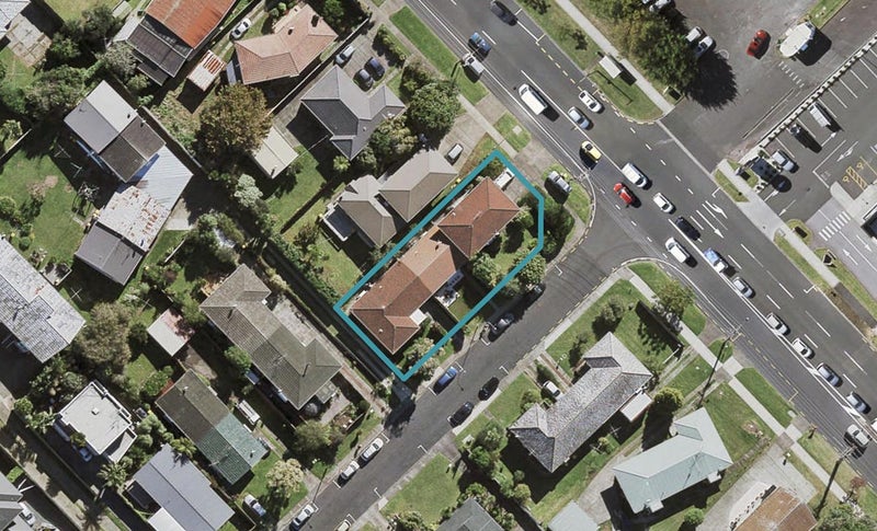3/1 Evelyn Place, Hillcrest, Auckland - Carousel 1