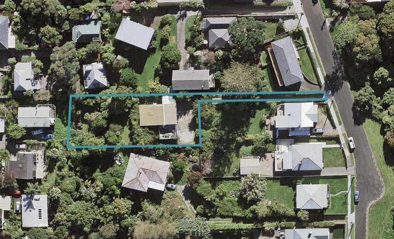 49 Huka Road, Birkenhead, Auckland - Carousel 1