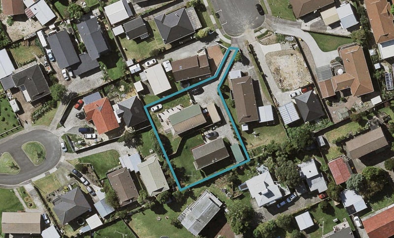 1/41 Greenstone Place, Clover Park, Auckland - Carousel 1