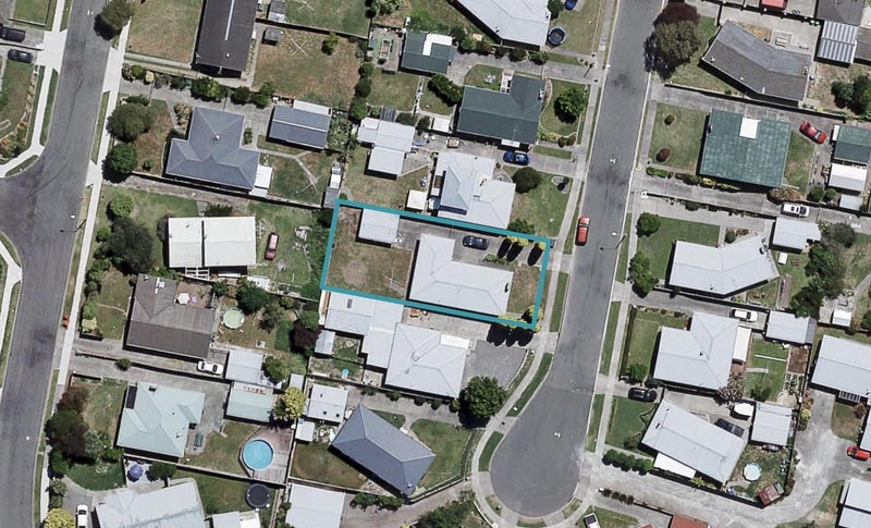 13 Foster Terrace, Onekawa, Napier - Carousel 1
