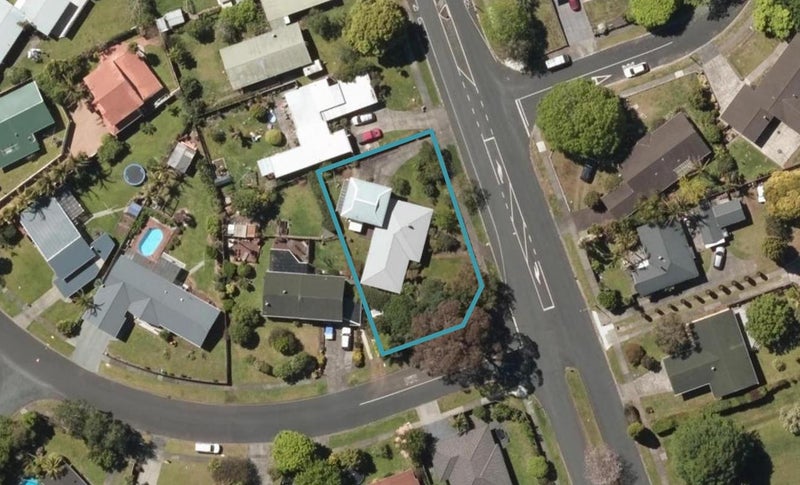 3 Fairway Drive, Kamo, Whangarei - Carousel 1