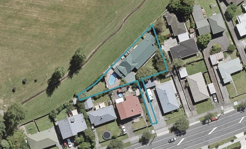 1131 Fergusson Drive, Clouston Park, Upper Hutt - Carousel 1