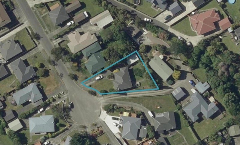 9 Miles Place, Awapuni, Palmerston North - Carousel 1