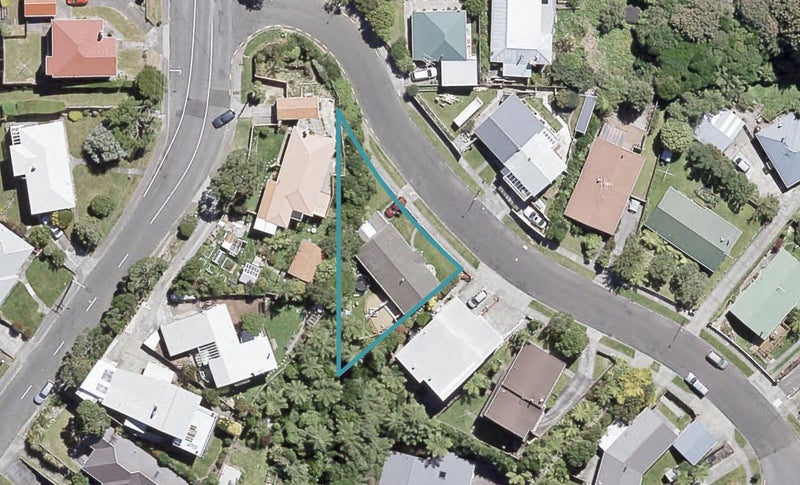 24 Eastview Grove, Normandale, Lower Hutt - Carousel 1