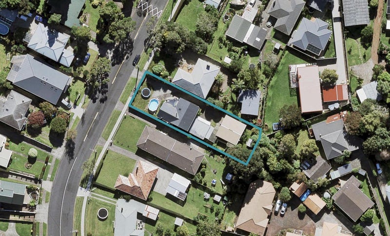 53 Yeovil Road, Te Atatu Peninsula, Auckland - Carousel 1