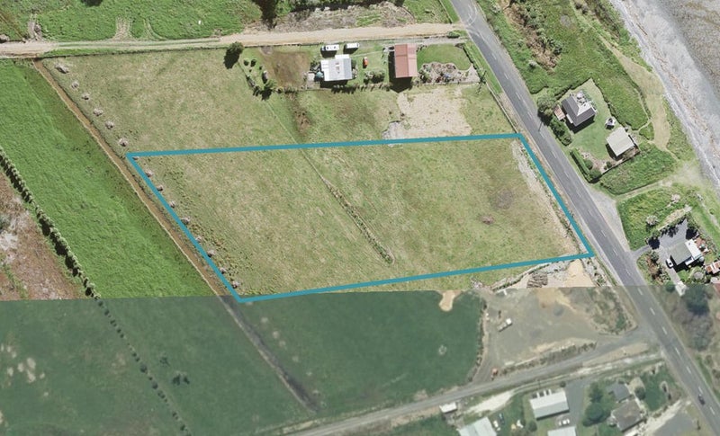 1267 East Coast Road, WHAKATIWAI, MIRANDA - Carousel 1