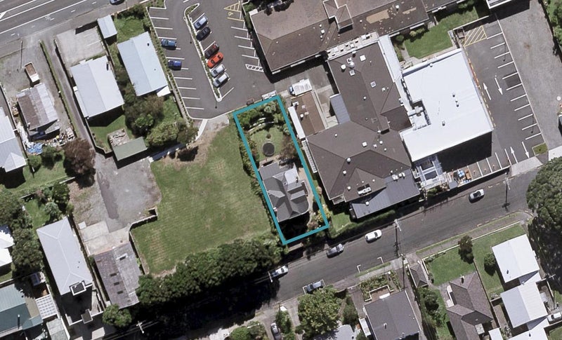 74 Young Street, New Plymouth, New Plymouth - Carousel 1
