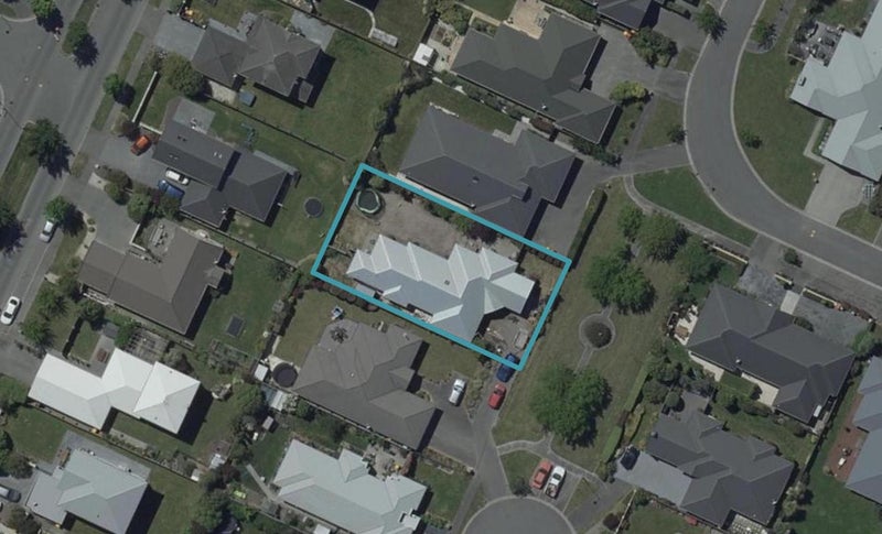 11 Rooney Place, Aidanfield, Christchurch - Carousel 1
