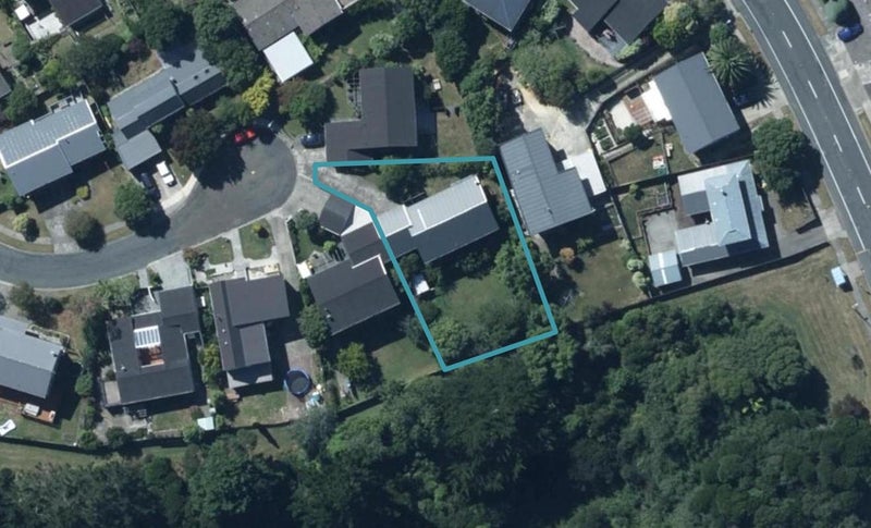 24 Bowline Place, Whitby, Porirua - Carousel 1
