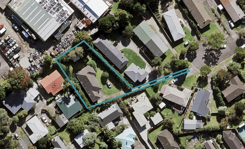 1-2/10 Lidcombe Place, Avondale, Auckland - Carousel 1