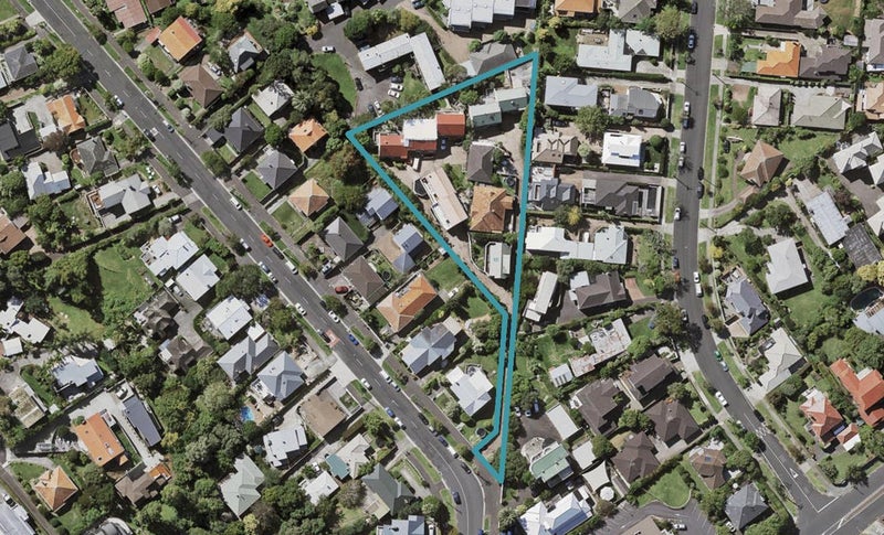 10/11 Meadowbank Road, Meadowbank, Auckland - Carousel 1