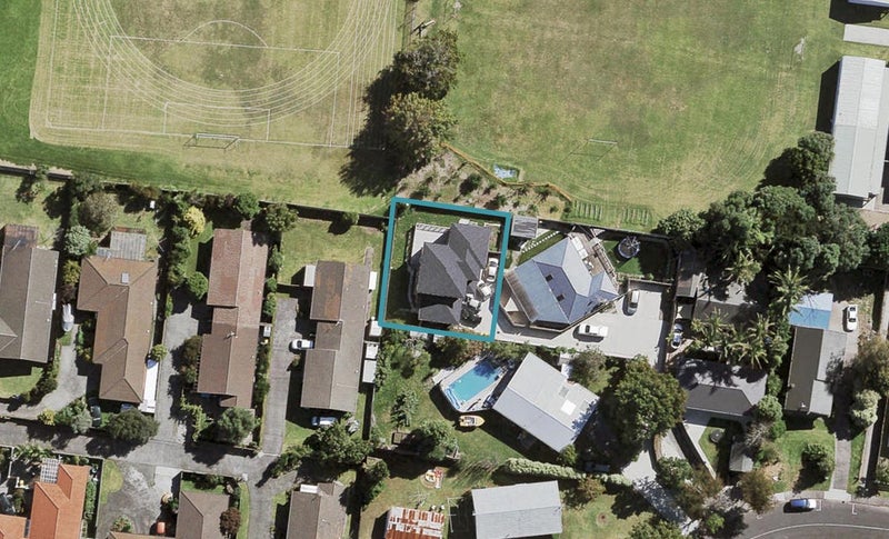55A Te Kanawa Crescent, Henderson, Auckland - Carousel 1