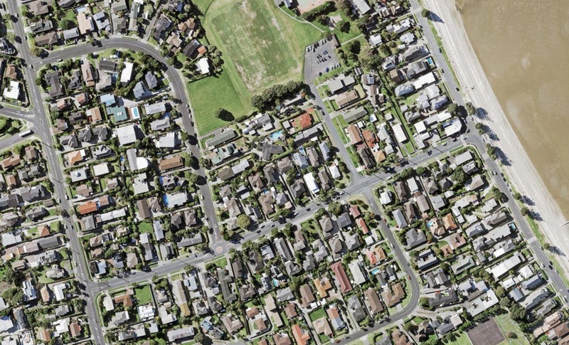 17A Eastern Beach Road, Eastern Beach, Auckland - Carousel 1