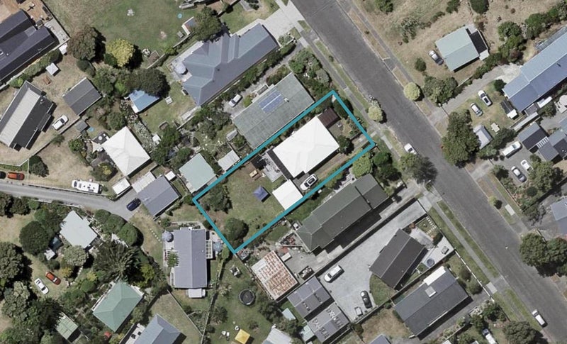 26 Eruini Street, Waikanae Beach, Waikanae - Carousel 1