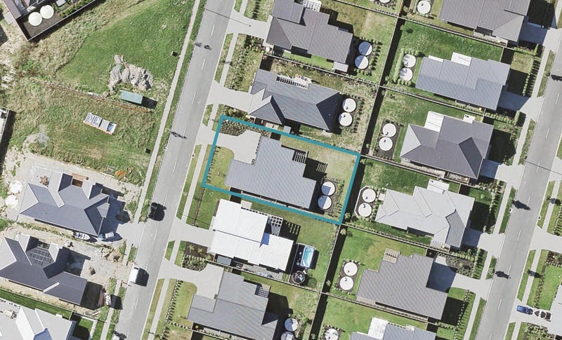 14 Lydiard Place, Beachlands, Auckland - Carousel 1