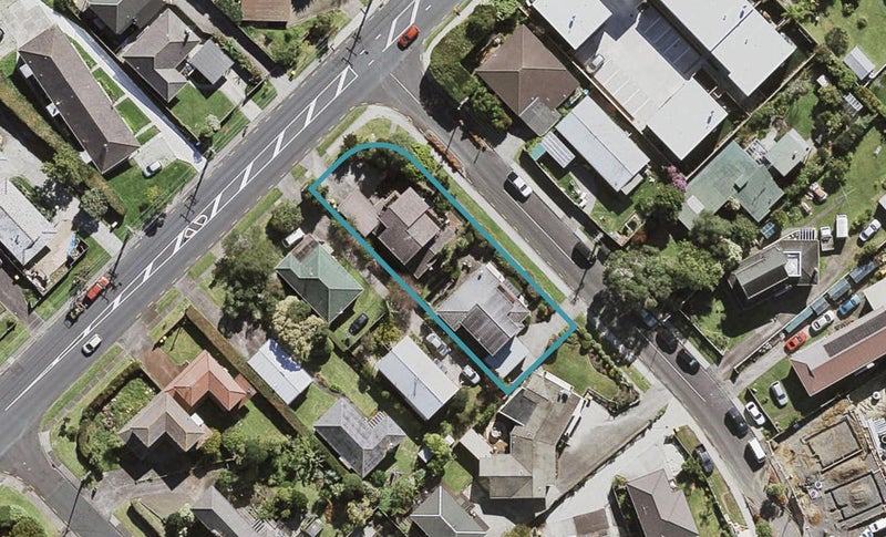 2/58 Ocean View Road, Northcote, Auckland - Carousel 1