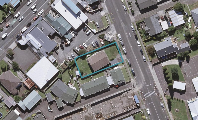 34 Sanders Avenue, Westown, New Plymouth - Carousel 1