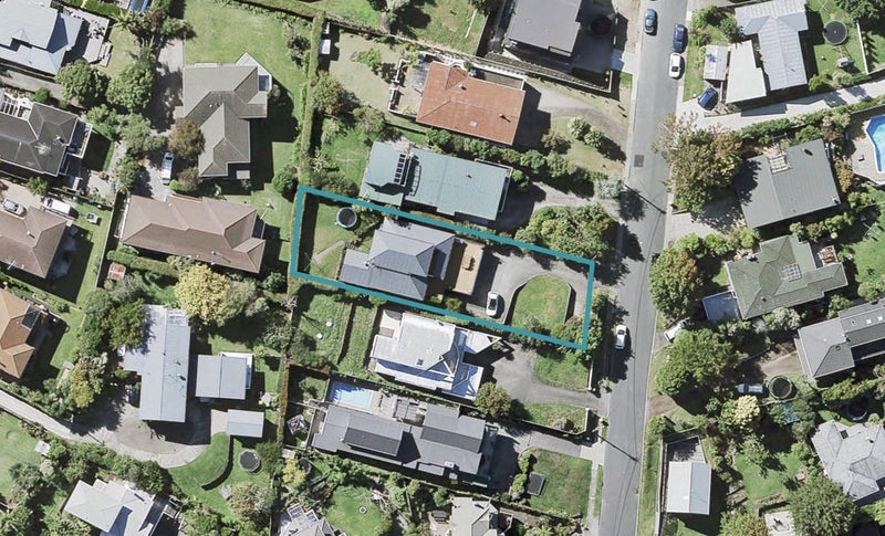 6 Beacon Avenue, Campbells Bay, Auckland - Carousel 1