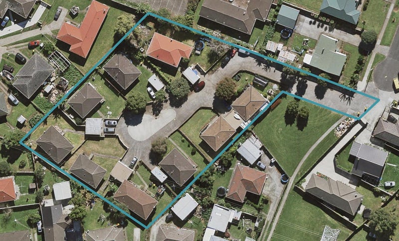14 Cleek Road, Māngere East, Auckland - Carousel 1
