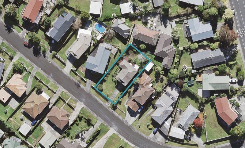 65 Rosewarne Crescent, Glendene, Auckland - Carousel 1