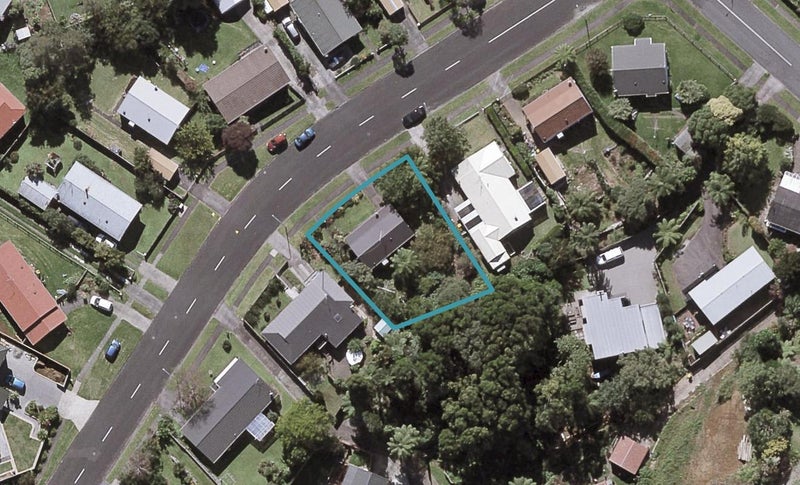 32 Riversdale Drive, Merrilands, New Plymouth - Carousel 1