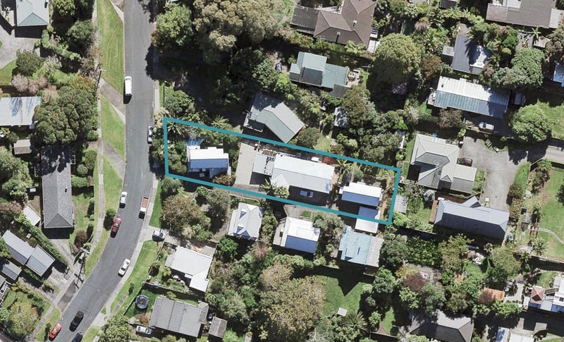 1/17 Gazelle Avenue, Beach Haven, Auckland - Carousel 1