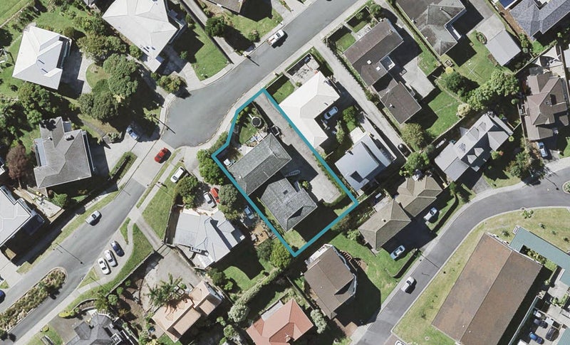1/12 Windsor Place, Windsor Park, Auckland - Carousel 1