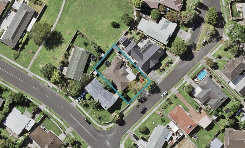 4 Roysfield Lane, Sunnyhills, Auckland - Carousel 1