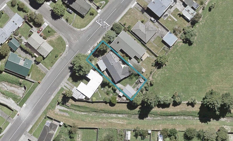 18 Holdsworth Avenue, Trentham, Upper Hutt - Carousel 1