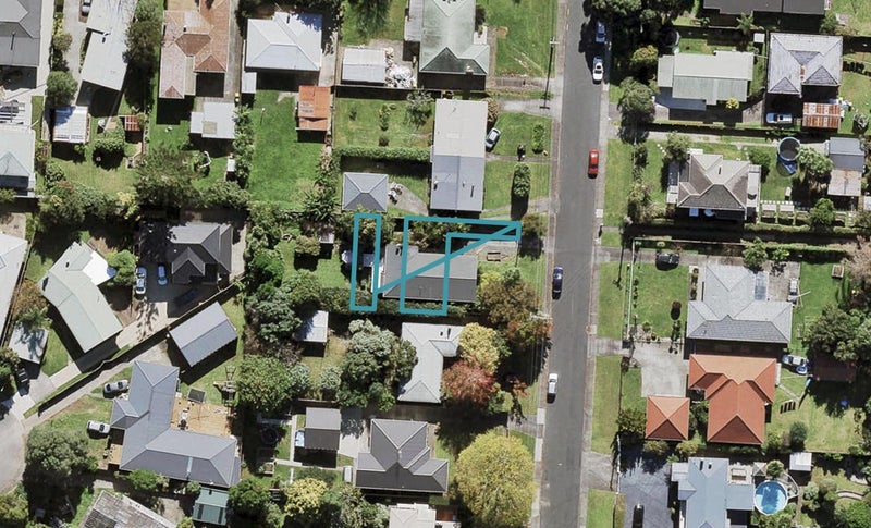 5/18 Graham Avenue, Te Atatu Peninsula, Auckland - Carousel 1