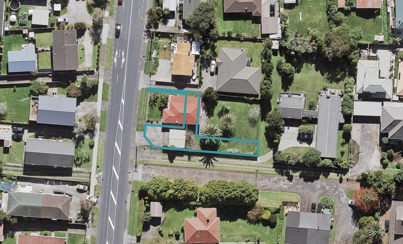 3/113 Te Atatu Road, Te Atatu South, Auckland - Carousel 1