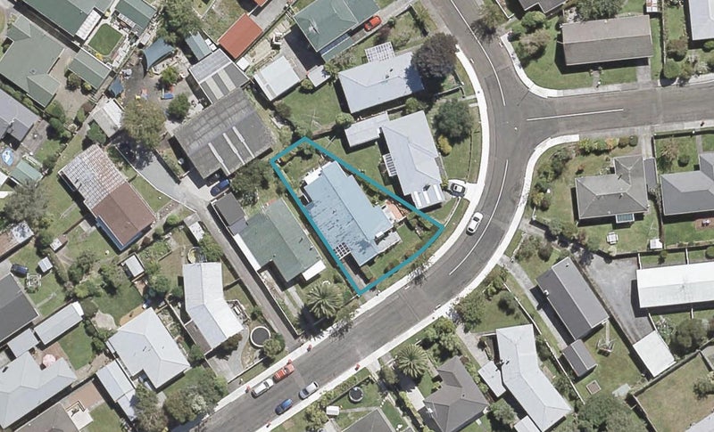 13 Ruru Crescent, Heretaunga, Upper Hutt - Carousel 1
