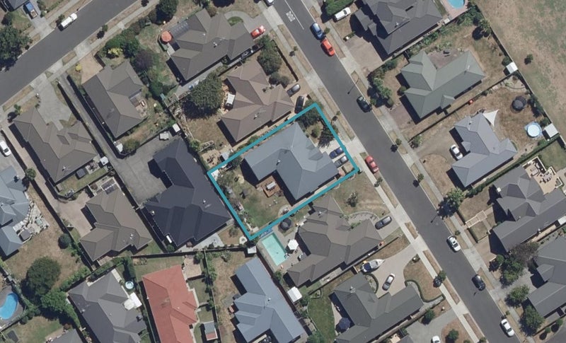6 Grace Avenue, Rototuna North, Hamilton - Carousel 1