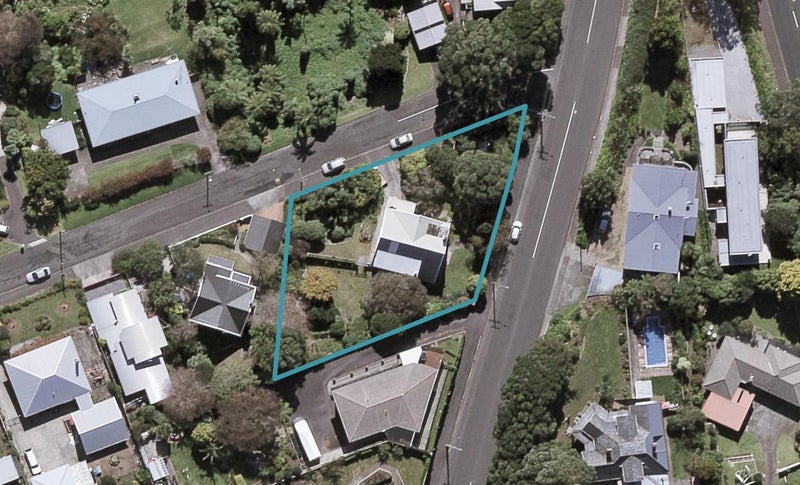 10 Standish Street, Westown, New Plymouth - Carousel 1