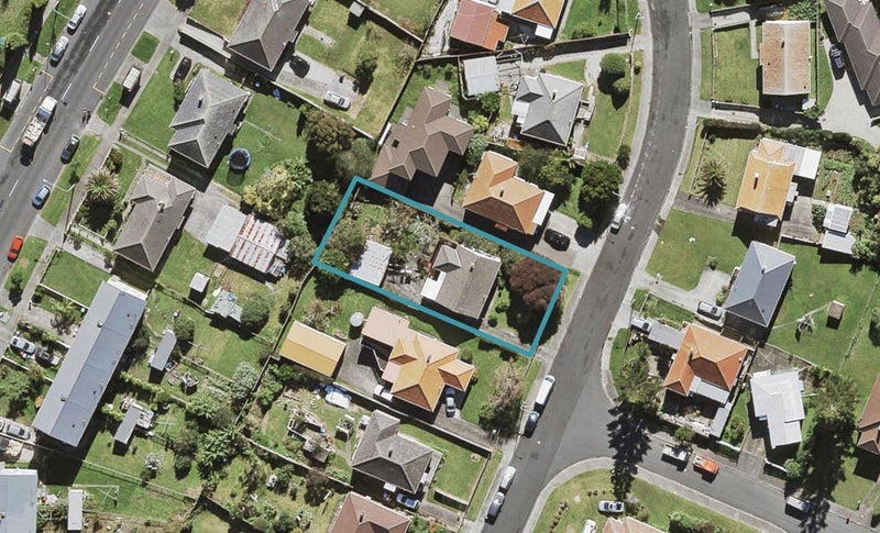 7 Elphinstone Avenue, Wesley, Auckland - Carousel 1