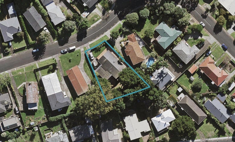 18 Stanaway Street, Hillcrest, Auckland - Carousel 1