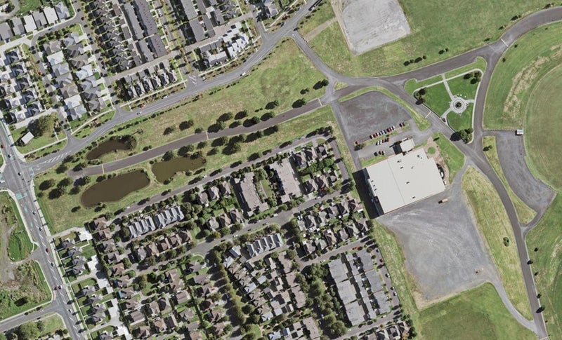 37 The Track, Takanini, Auckland - Carousel 1