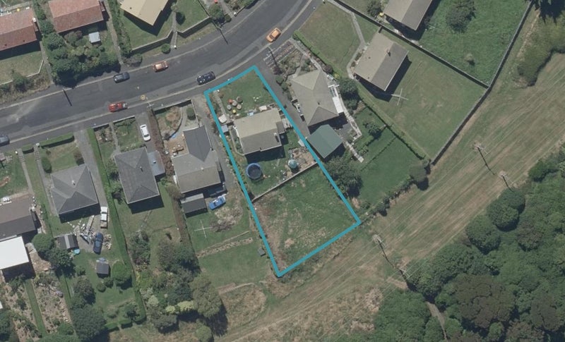37 Mooltan Street, Halfway Bush, Dunedin - Carousel 1